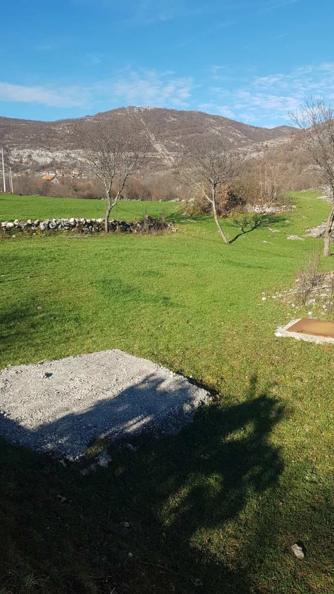 Prodaje se imanje