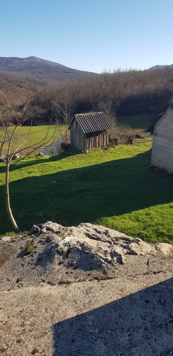 Prodaje se imanje