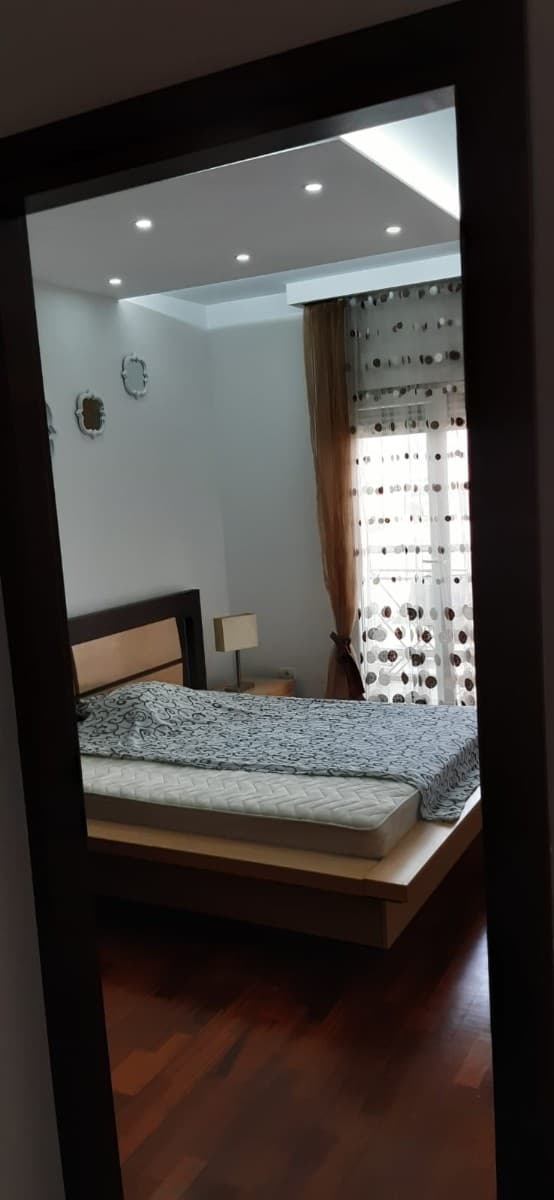 Izdaje se jednosoban stan
