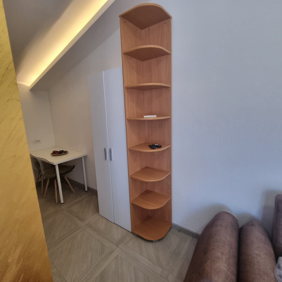 Izdaje se jednosoban stan