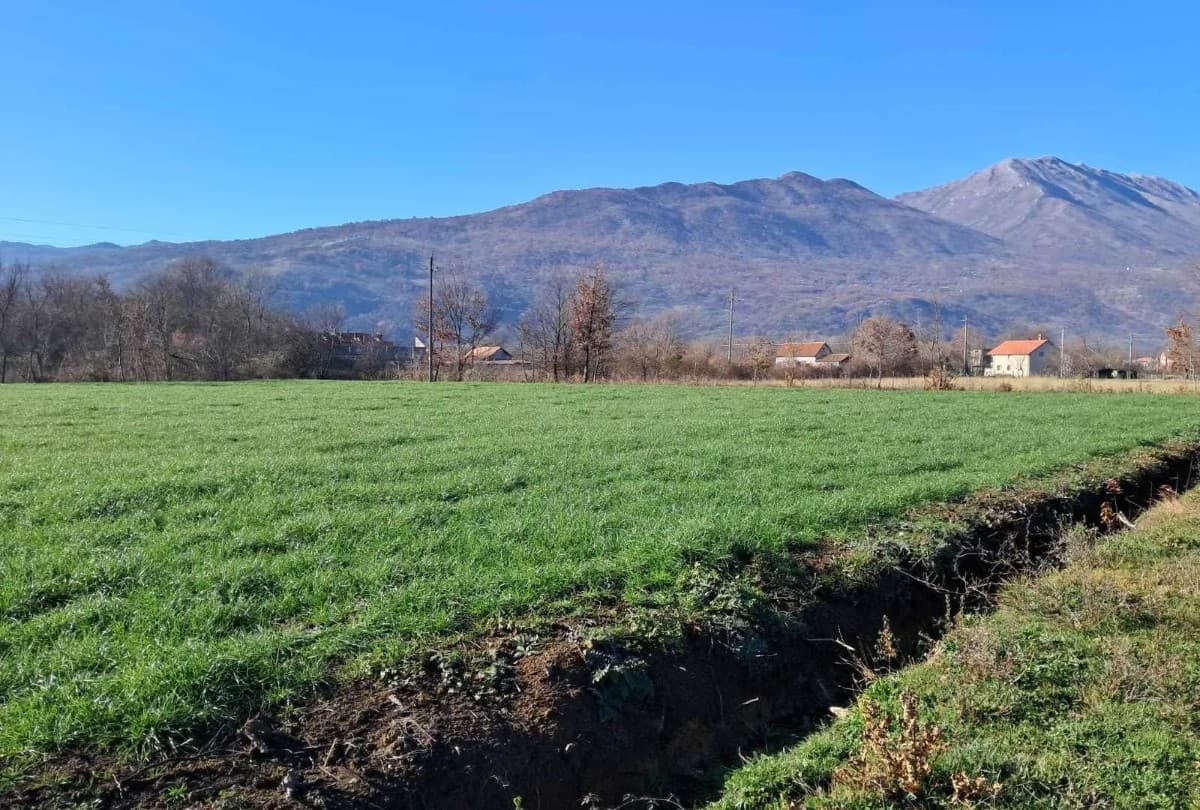 Prodaje se gradjevinsko zemljiste