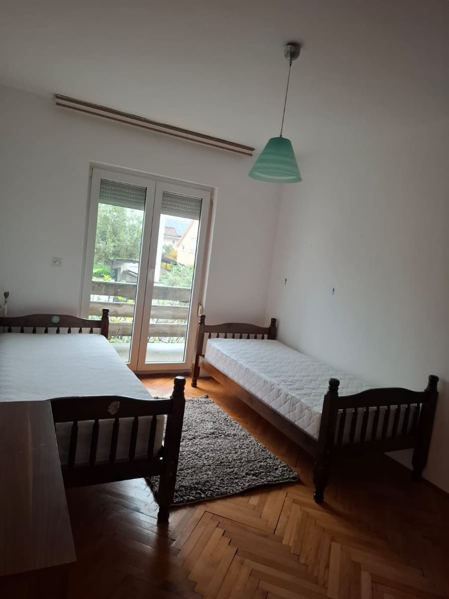 Izdaje se kuca