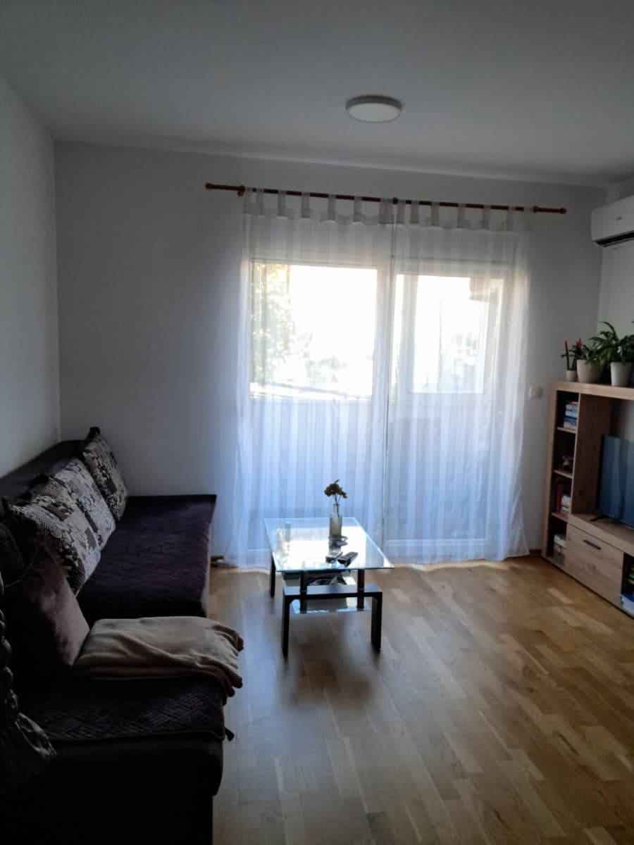 Izdaje se garsonjera