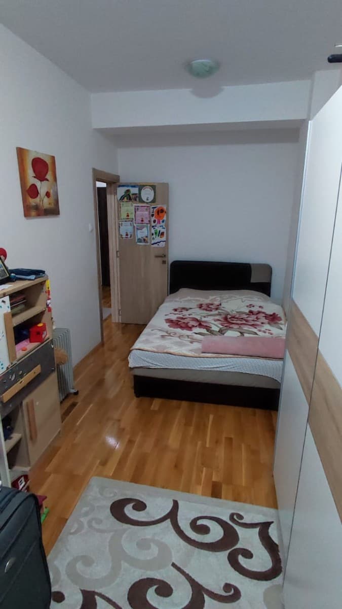 Prodaje se jednosoban stan