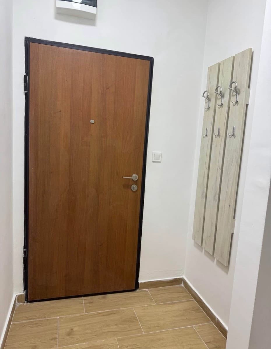 Prodaje se jednosoban stan