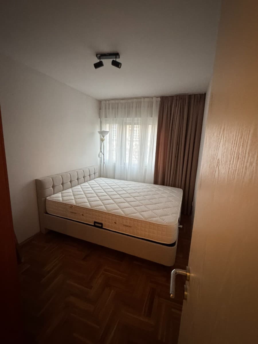 Izdaje se jednosoban stan