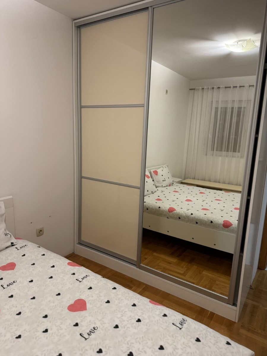 Izdaje se jednosoban stan