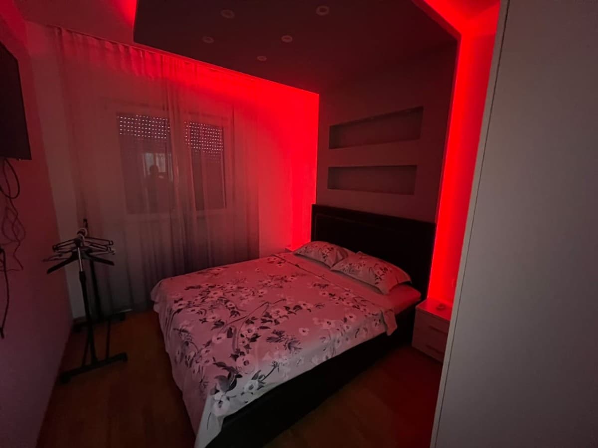 Izdaje se stan