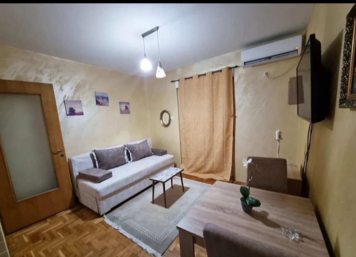Prodaje se garsonjera