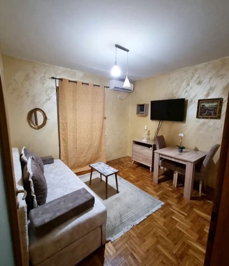 Prodaje se garsonjera