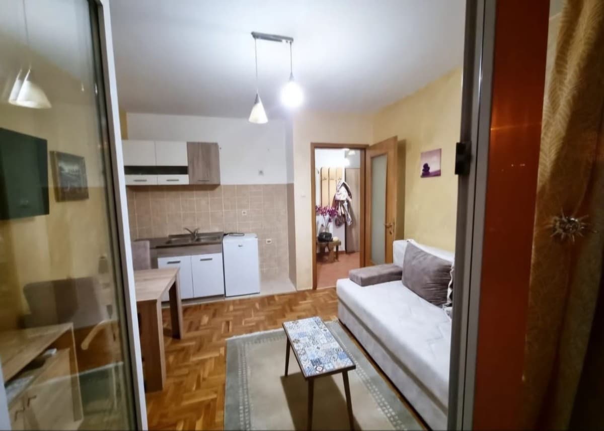 Prodaje se garsonjera