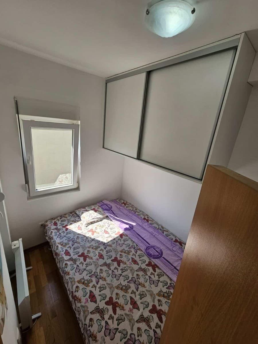 Izdaje se jednosoban stan