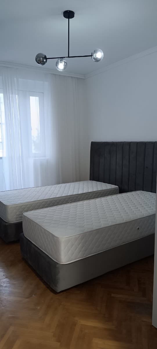 Izdaje se dvosoban stan