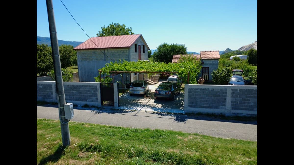 Prodaje se imanje