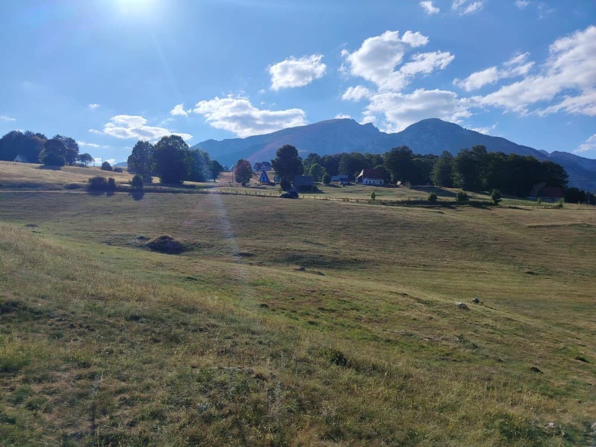 Placevi na prodaju
