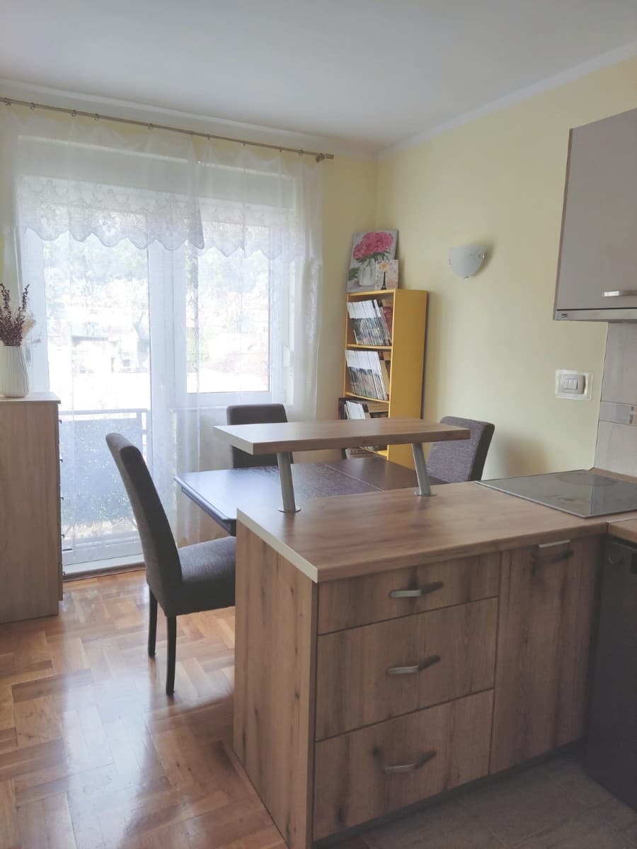 Prodaje se jednosoban stan