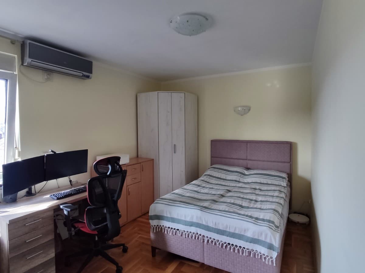 Prodaje se jednosoban stan