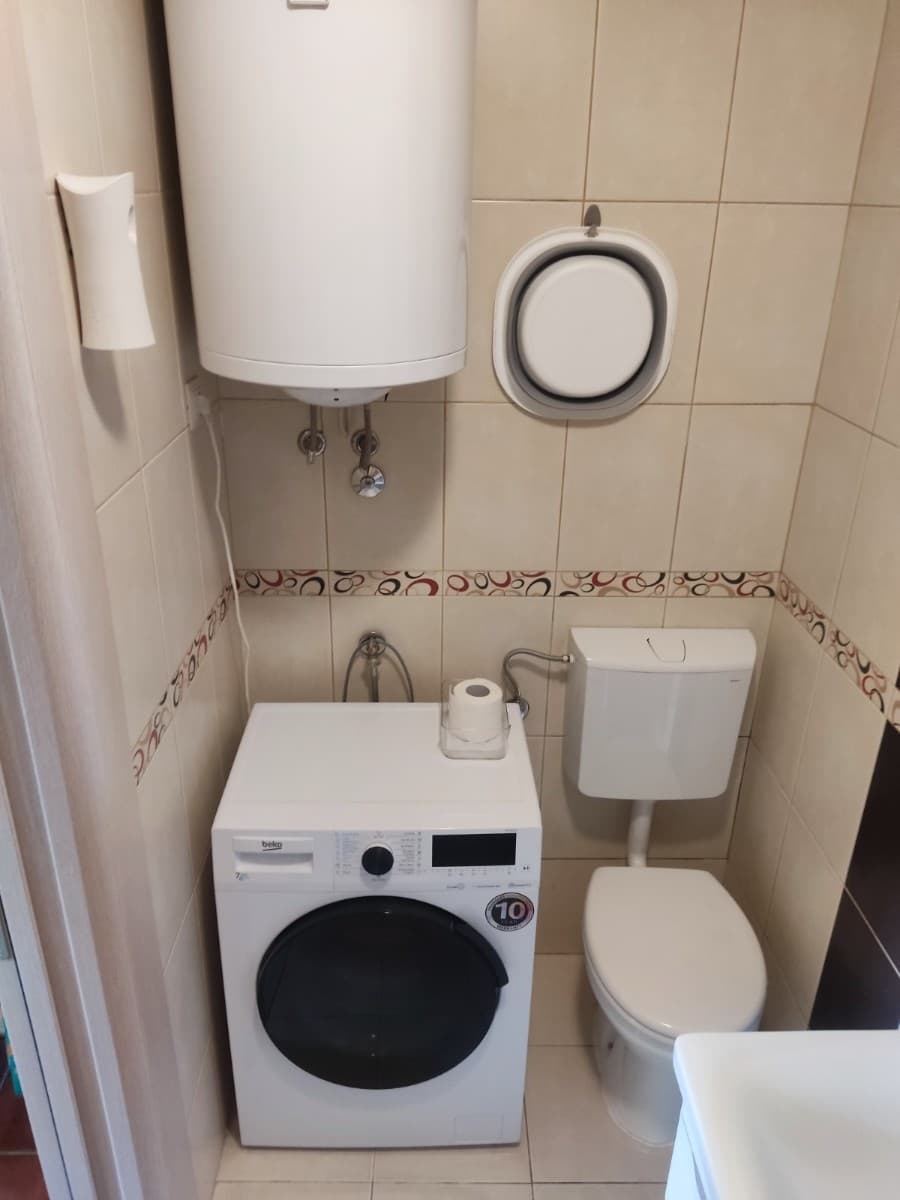 Prodaje se jednosoban stan