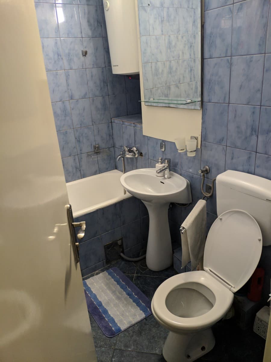 Izdaje se stan