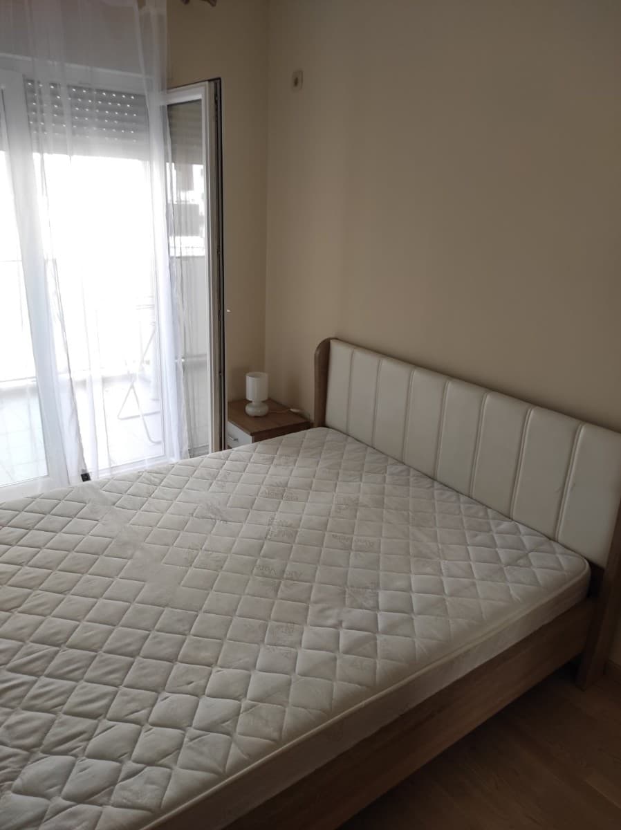 Izdaje se jednosoban stan