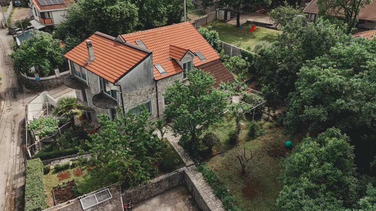 Prodaje se kuca