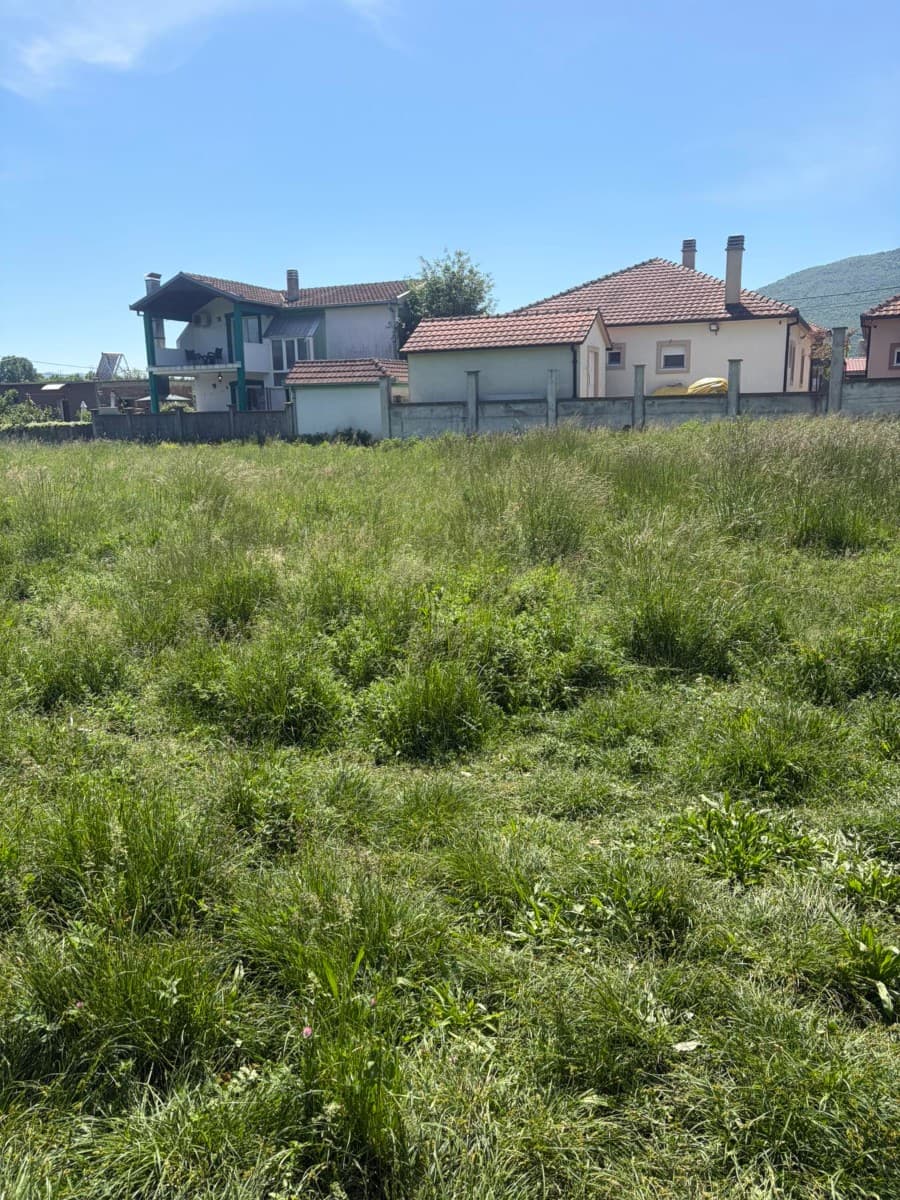 Prodaje se gradjevinsko zemljiste