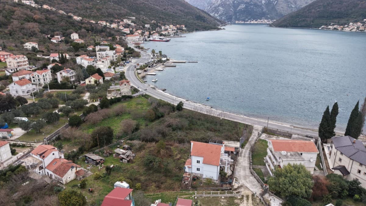 Prodaju se gradjevinski placevi