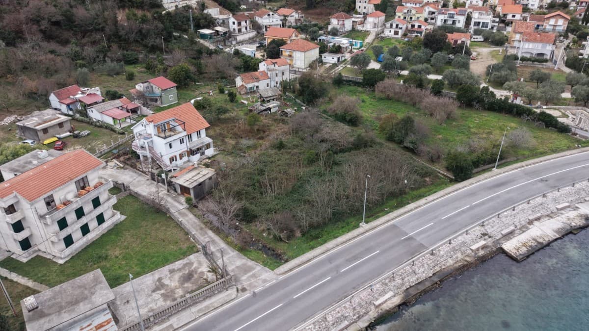 Prodaju se gradjevinski placevi