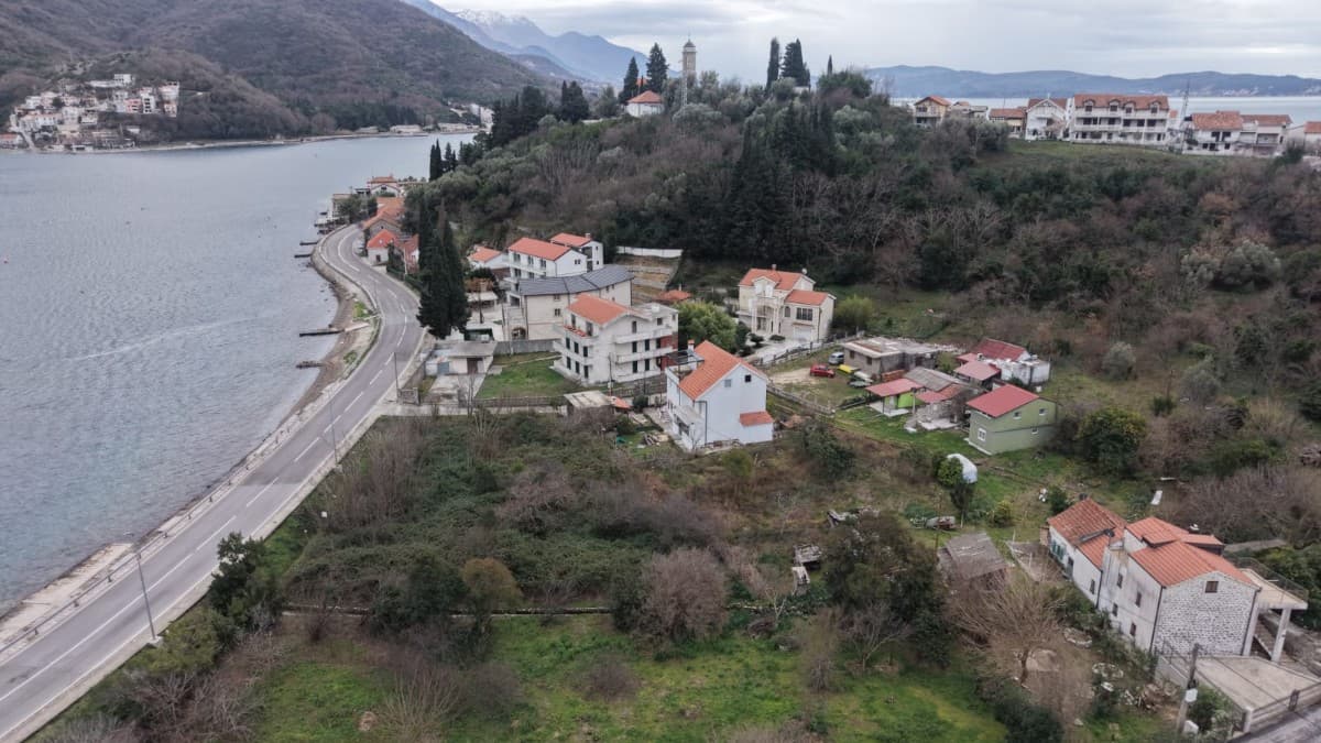 Prodaju se gradjevinski placevi