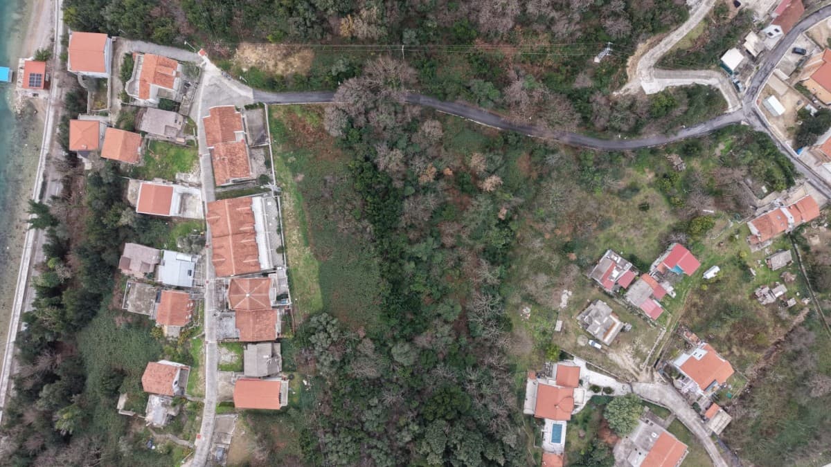 Prodaju se gradjevinski placevi