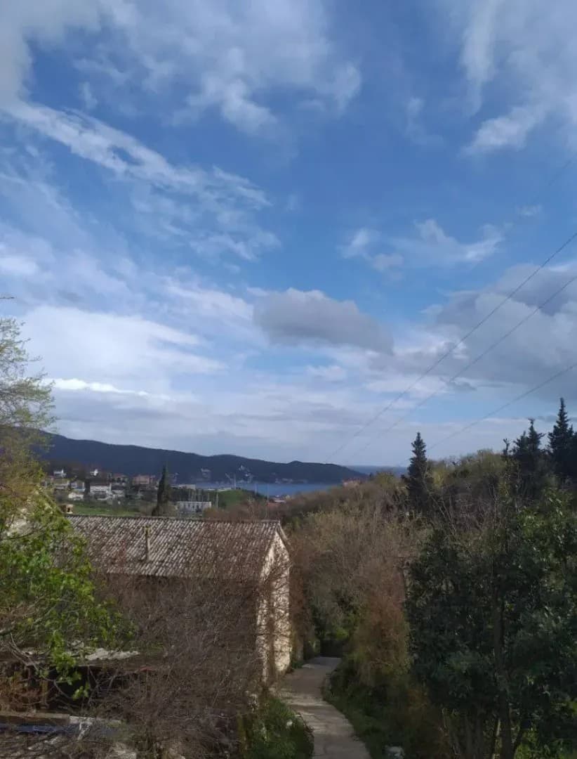 Prodaje se gradjevinsko zemljiste