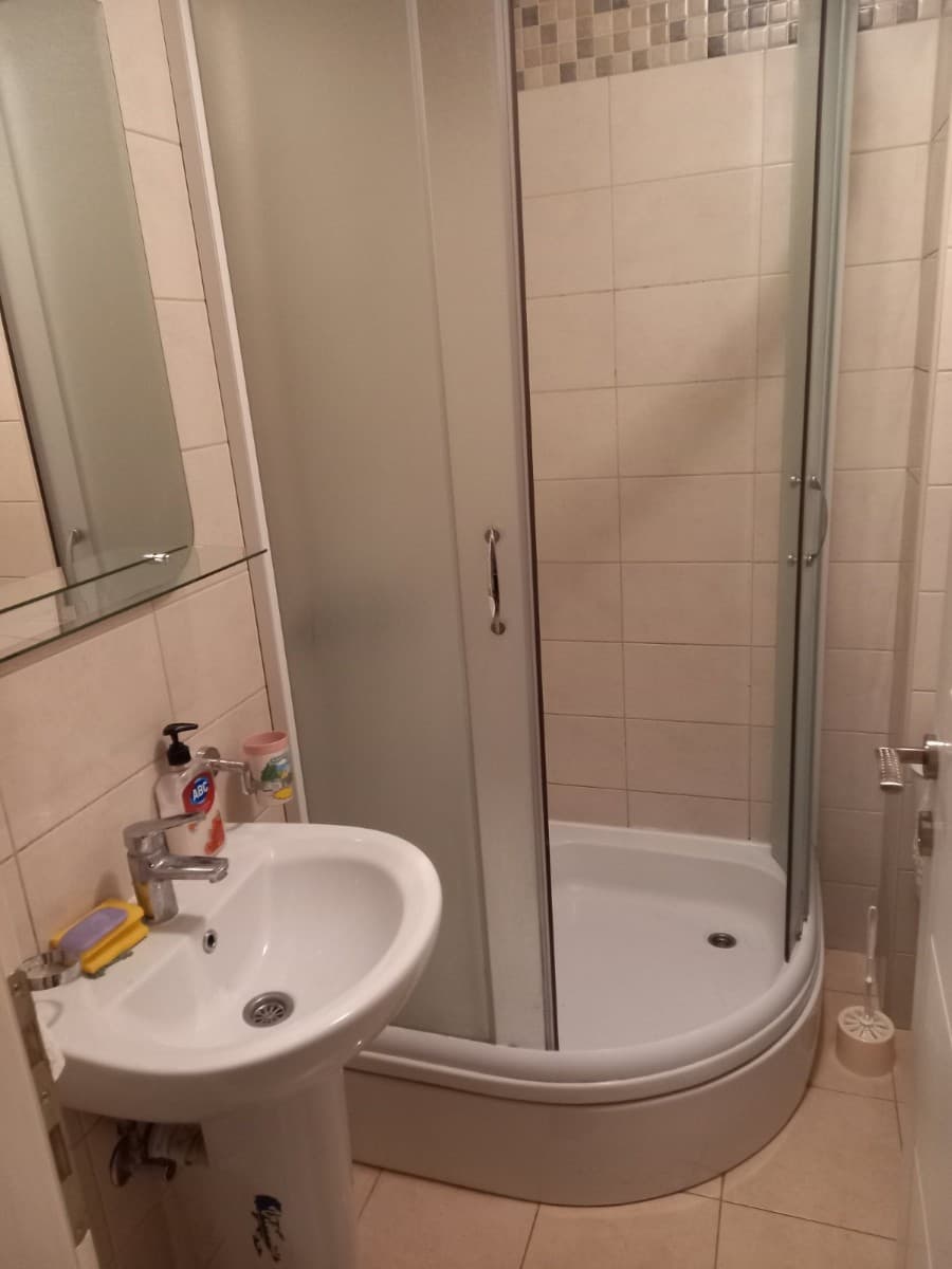 Izdaje se jednosoban stan