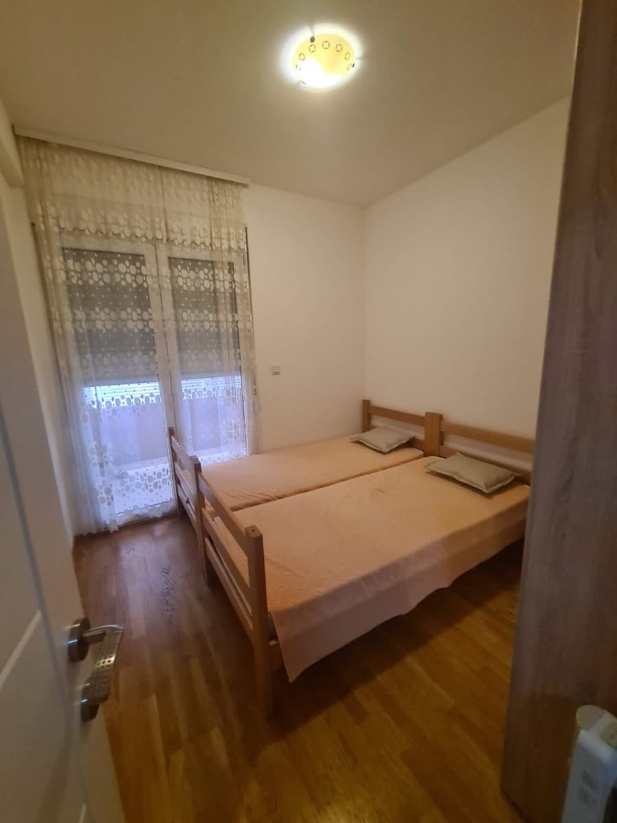Izdaje se jednosoban stan