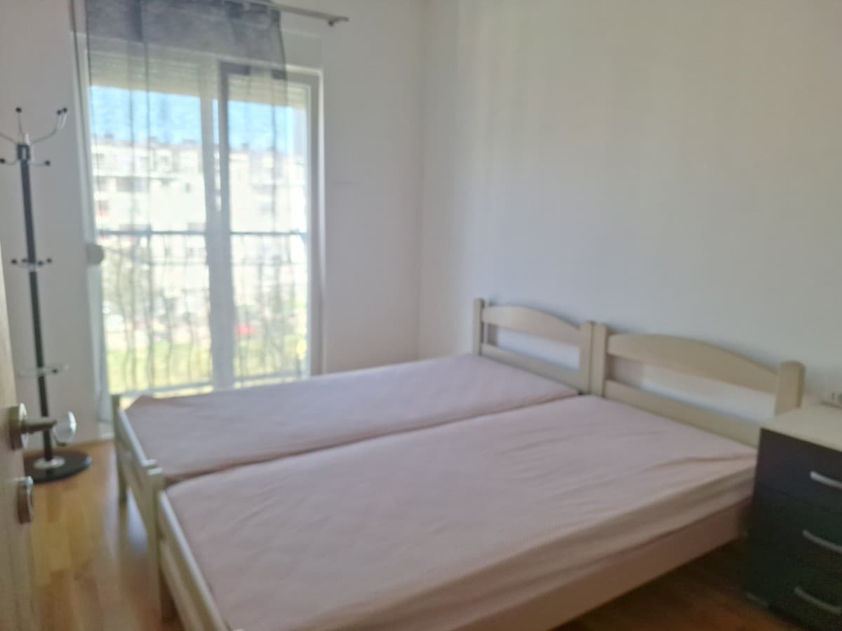 Izdaje se jednosoban stan