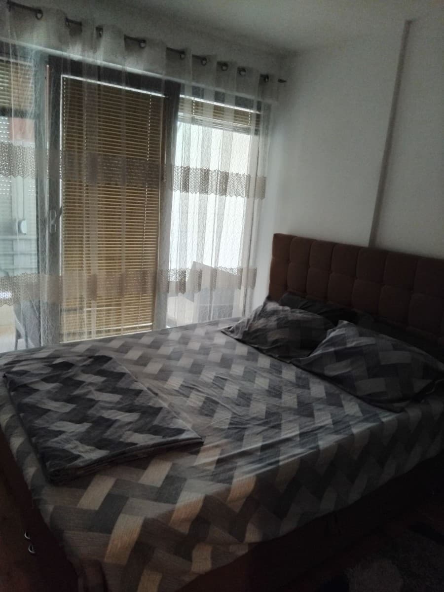 Izdaje se stan