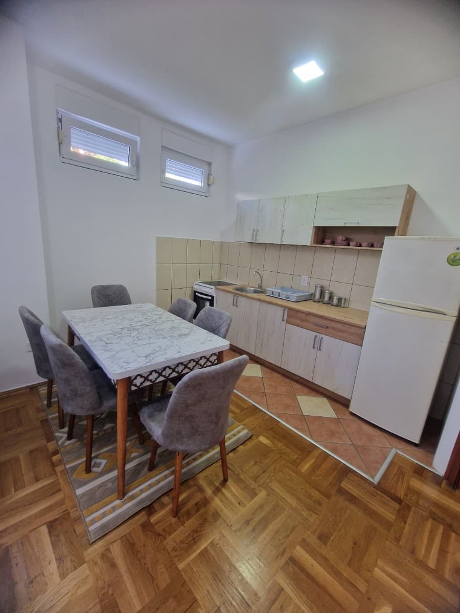 Izdaje se garsonjera