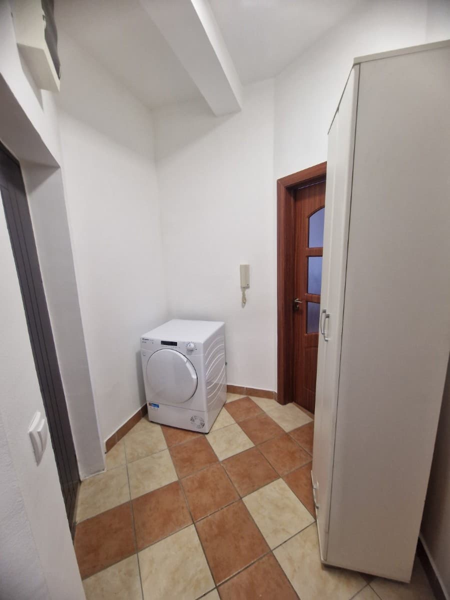 Izdaje se garsonjera