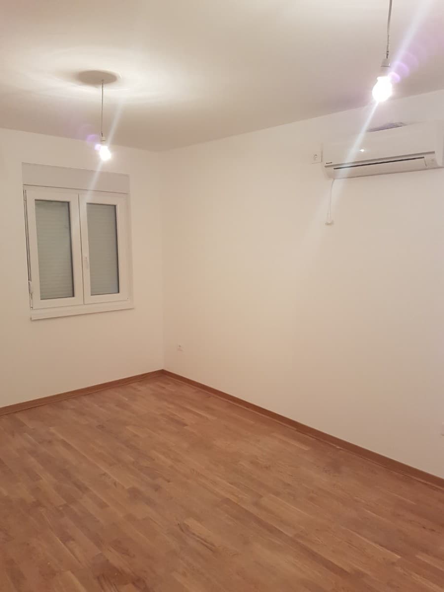Izdaje se nenamjesten stan