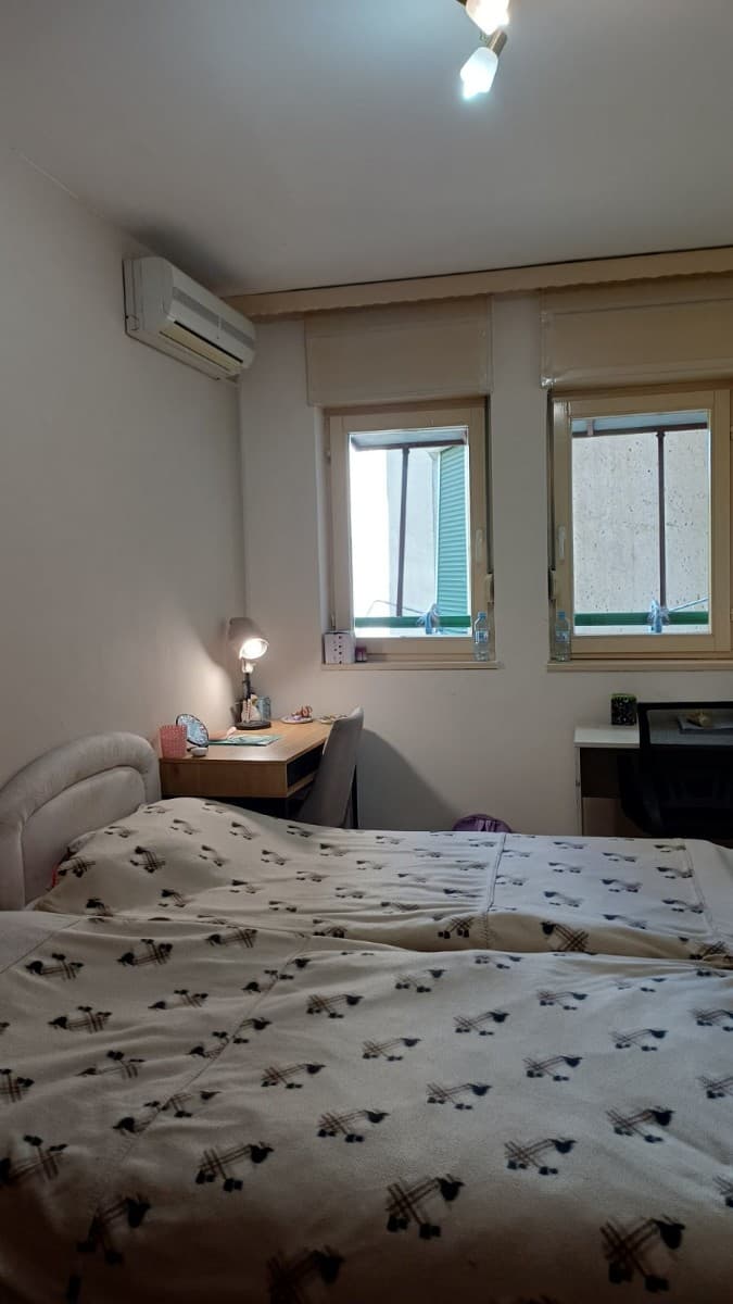 Izdaje se dvosoban stan