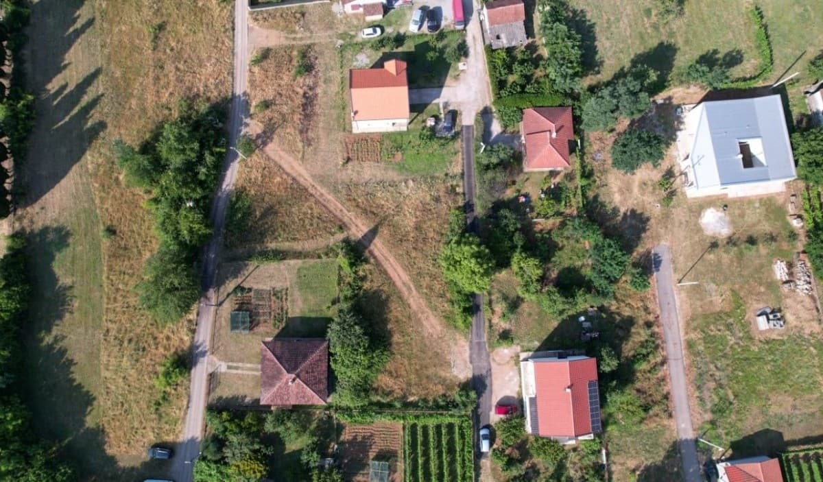 Prodaje se gradjevinsko zemljiste