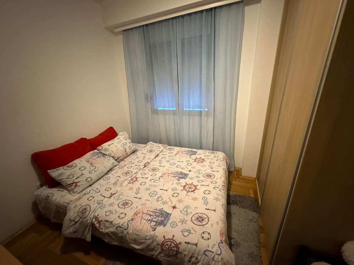 Izdaje se jednosoban stan