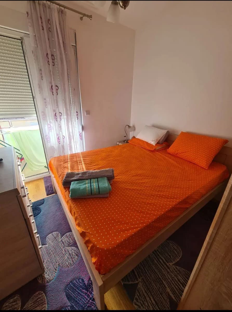 Izdaje se jednosoban stan