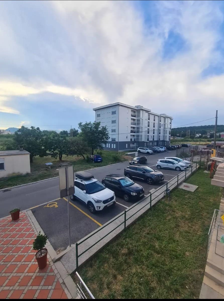 Izdaje se jednosoban stan