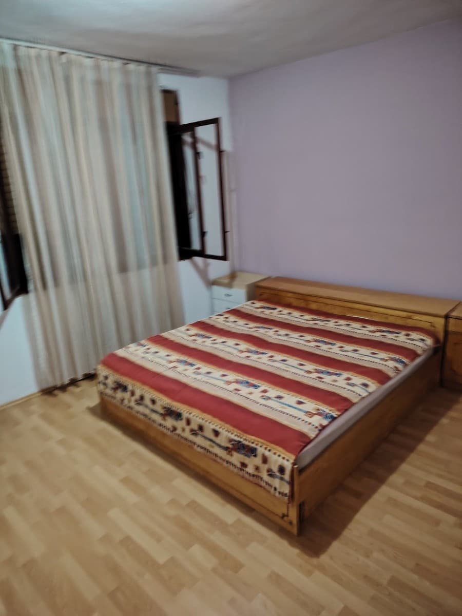 Izdaje se donji sprat kuce