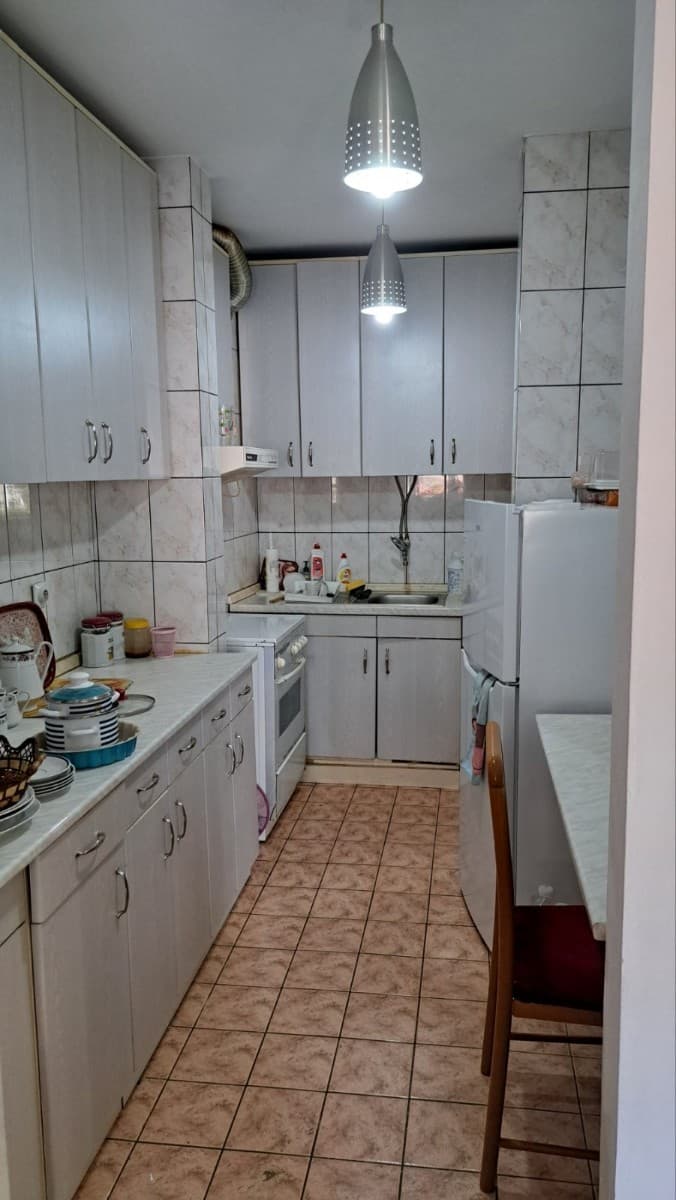 Izdaje se dvosoban stan