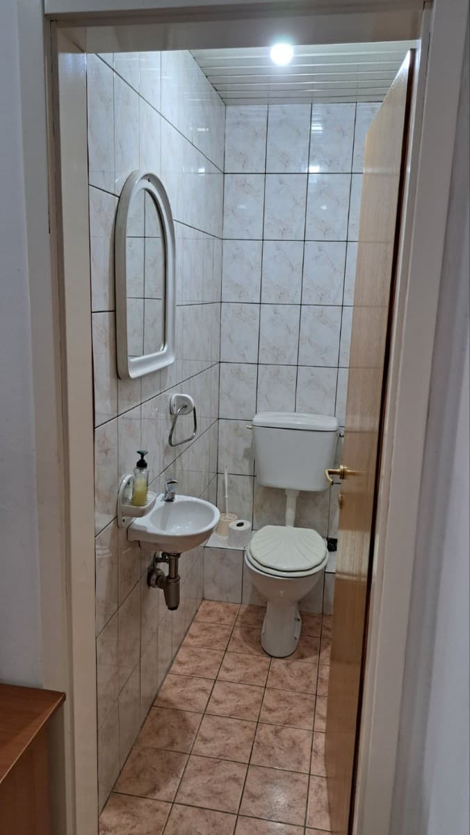 Izdaje se dvosoban stan