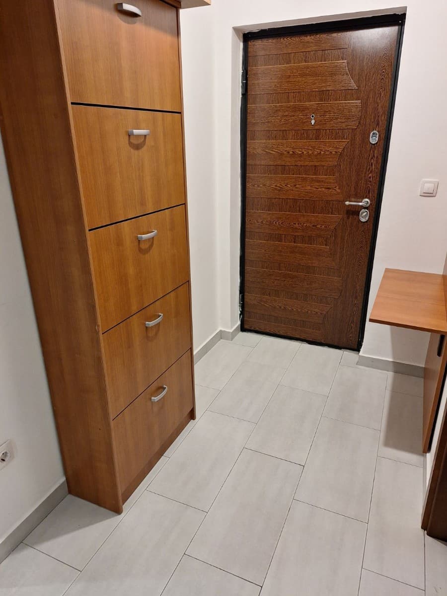 Izdaje se jednosoban stan