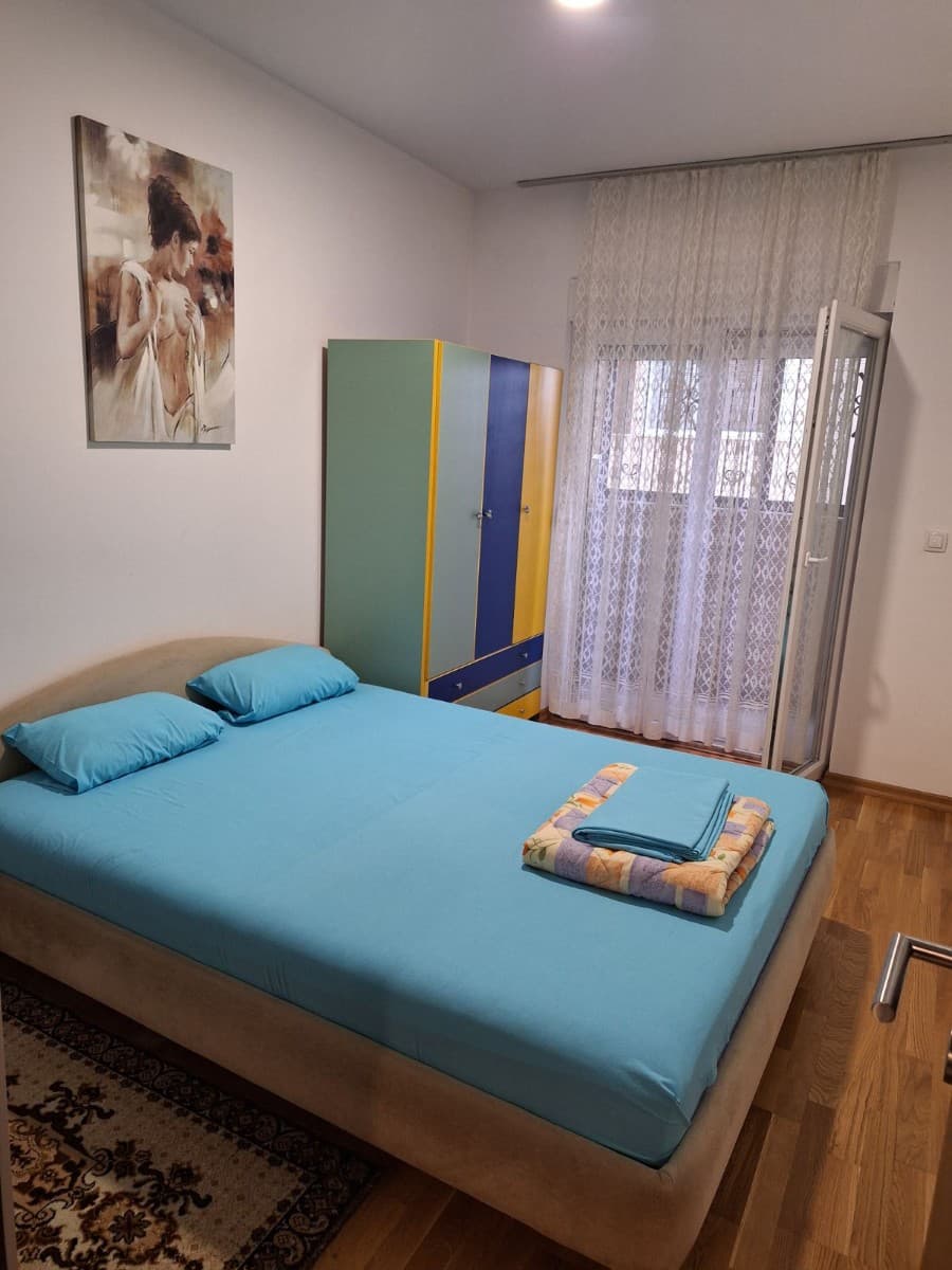 Izdaje se jednosoban stan