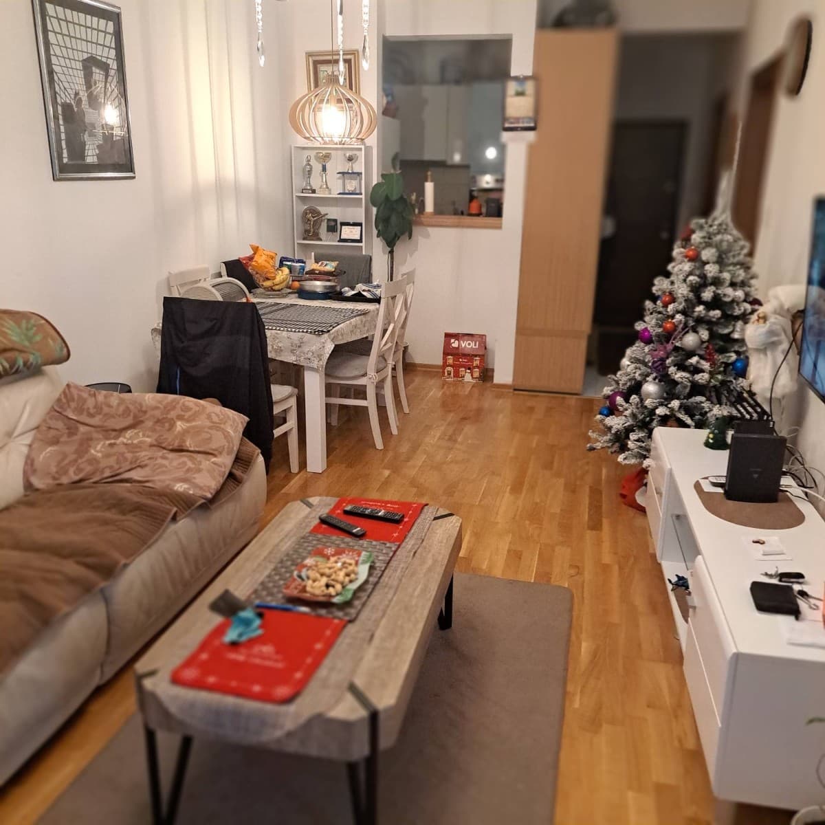 Prodaje se jednosoban stan