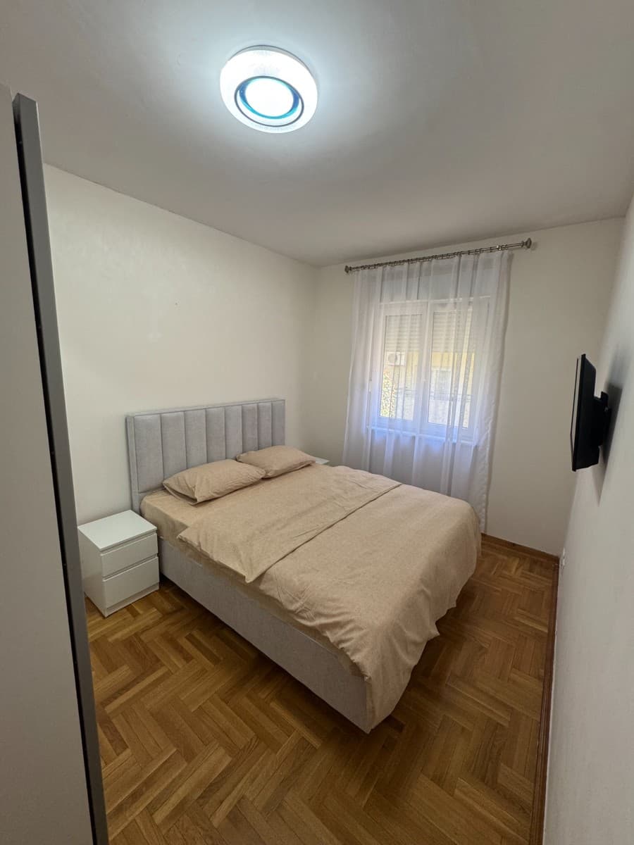 Izdaje se jednosoban stan
